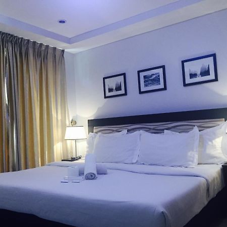 Dragonlink Suites @ Bel-Air Soho Makati City Екстериор снимка